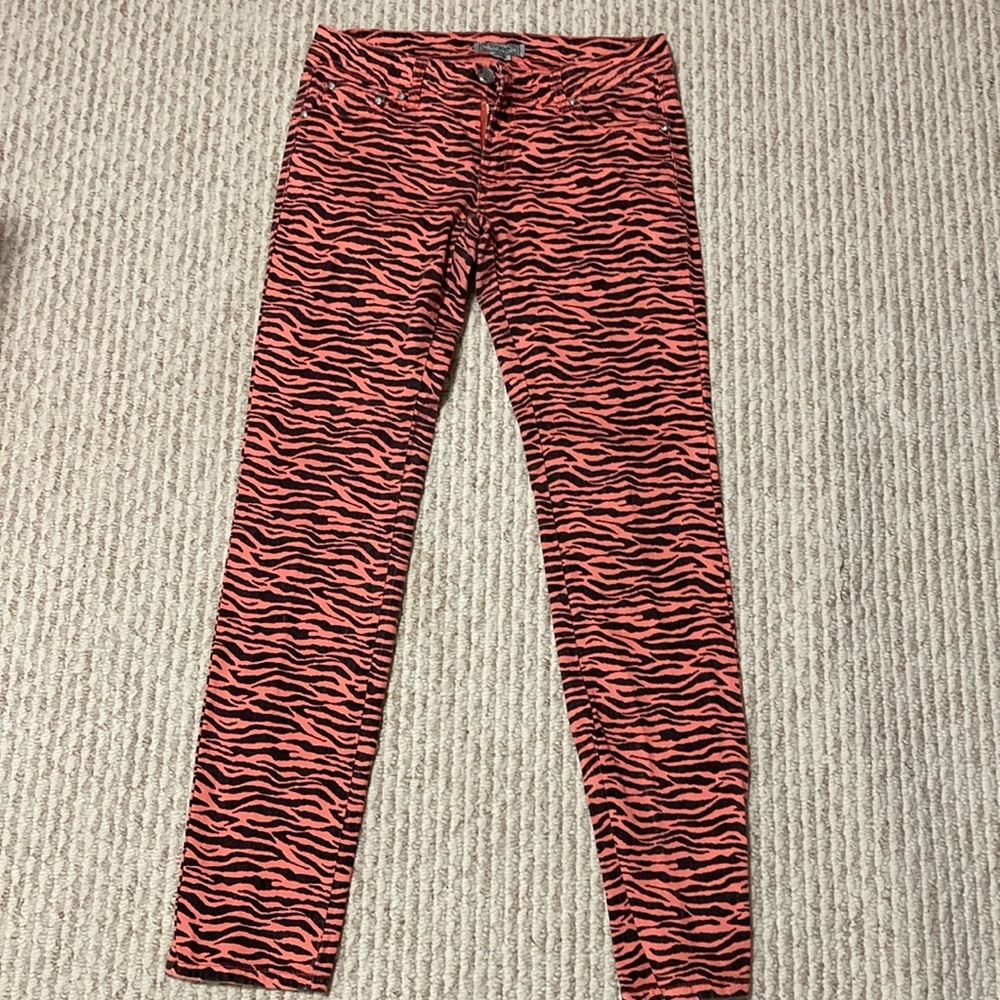 ⭐️⭐️Crunch - size 5 - tiger print jeans - peachy orange and grey print.